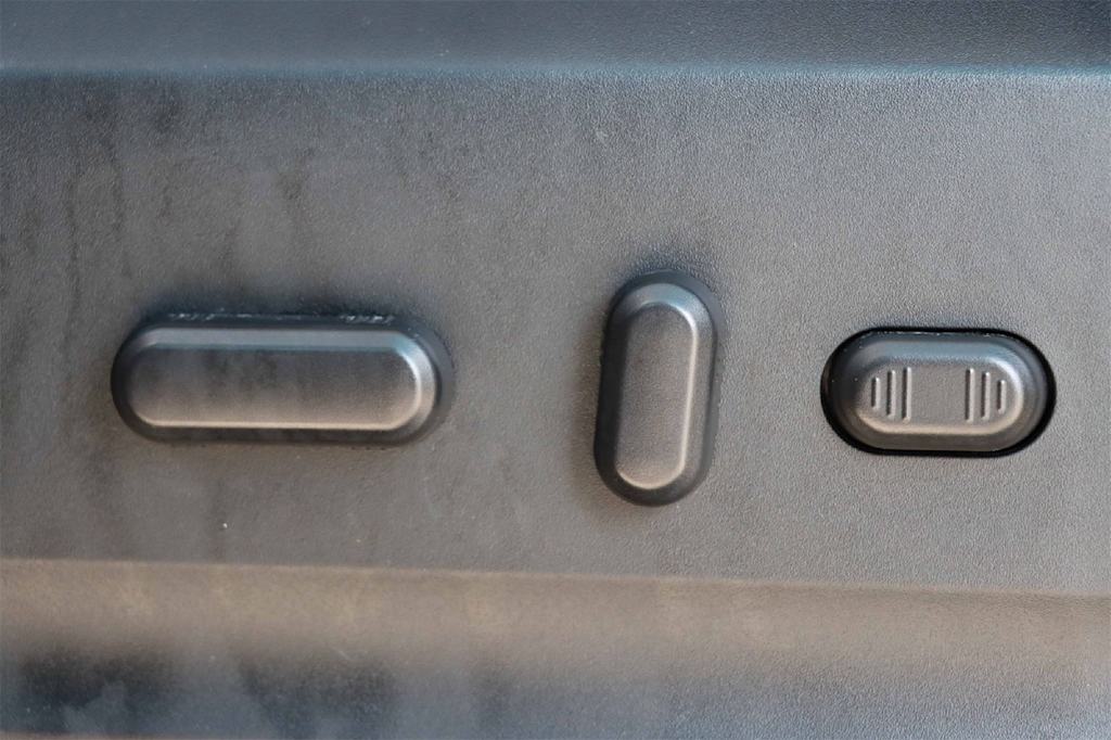 Thumbnail: 2016 Ford Expedition - 28
