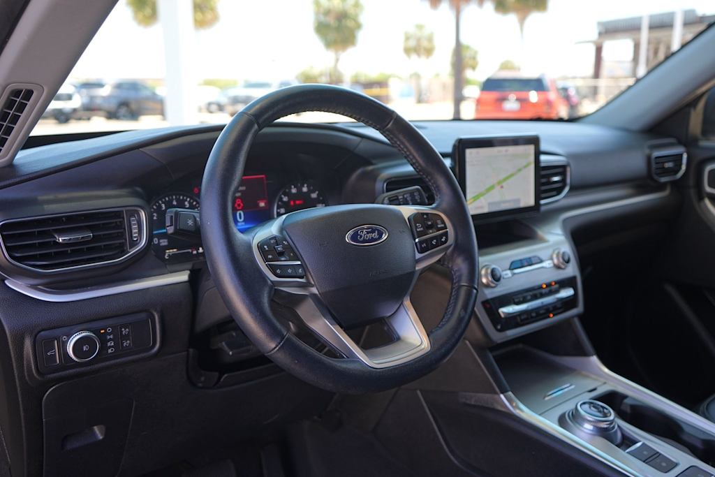 Thumbnail: 2022 Ford Explorer - 2