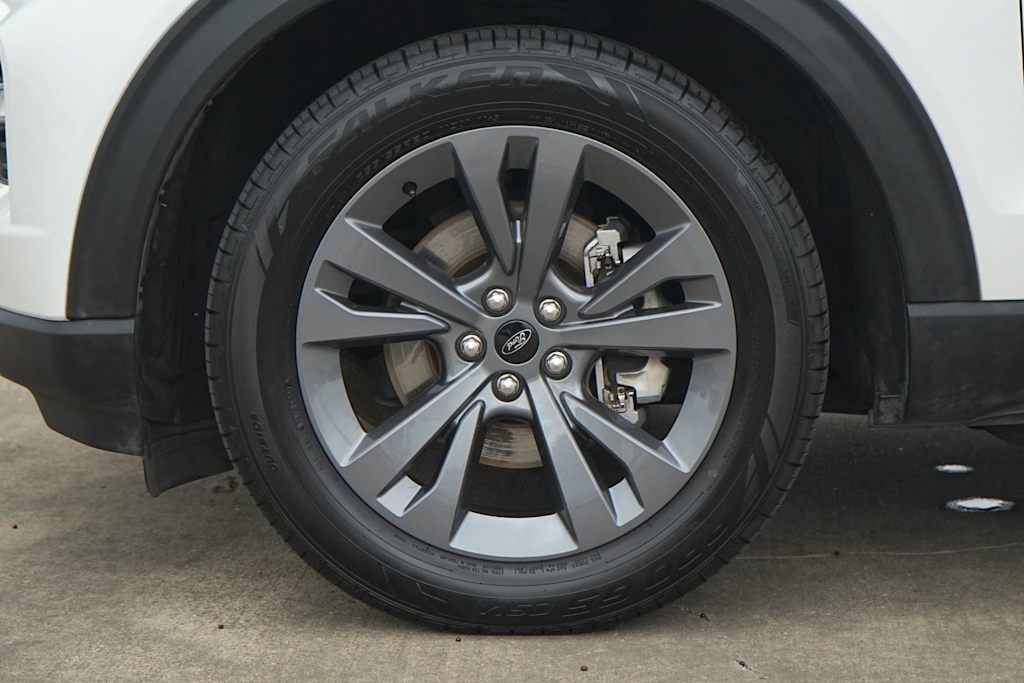 Thumbnail: 2023 Ford Explorer - 8