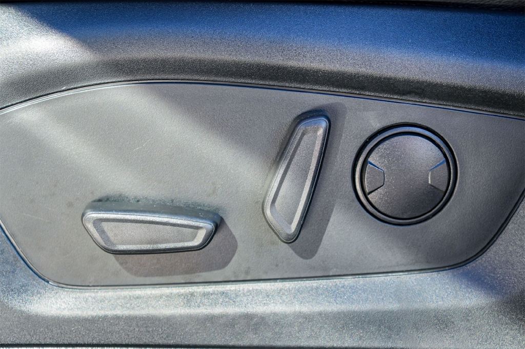 Thumbnail: 2023 Ford Explorer - 22