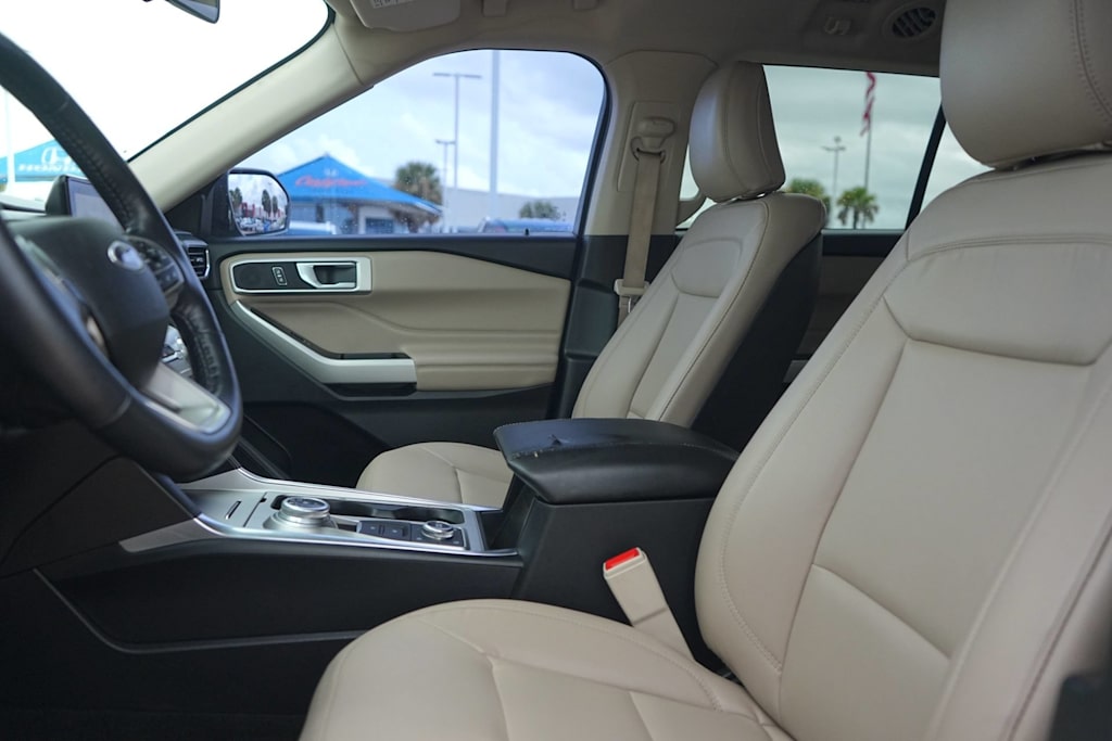 Thumbnail: 2020 Ford Explorer - 11