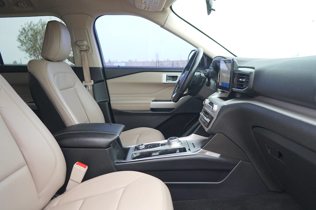 Thumbnail: 2020 Ford Explorer - 12