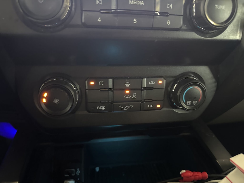 Thumbnail: 2019 Ford F-150 - 10