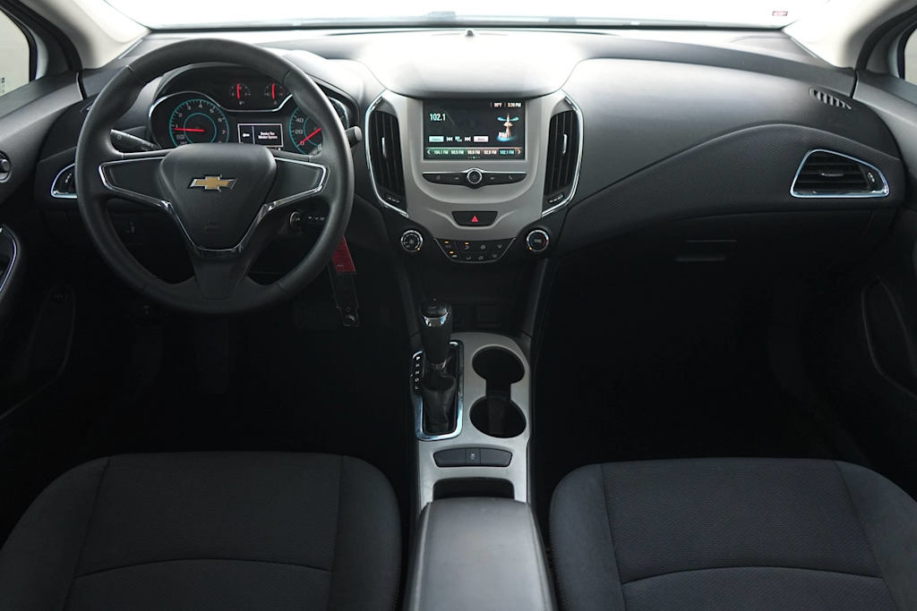 Thumbnail: 2018 Chevrolet Cruze - 10