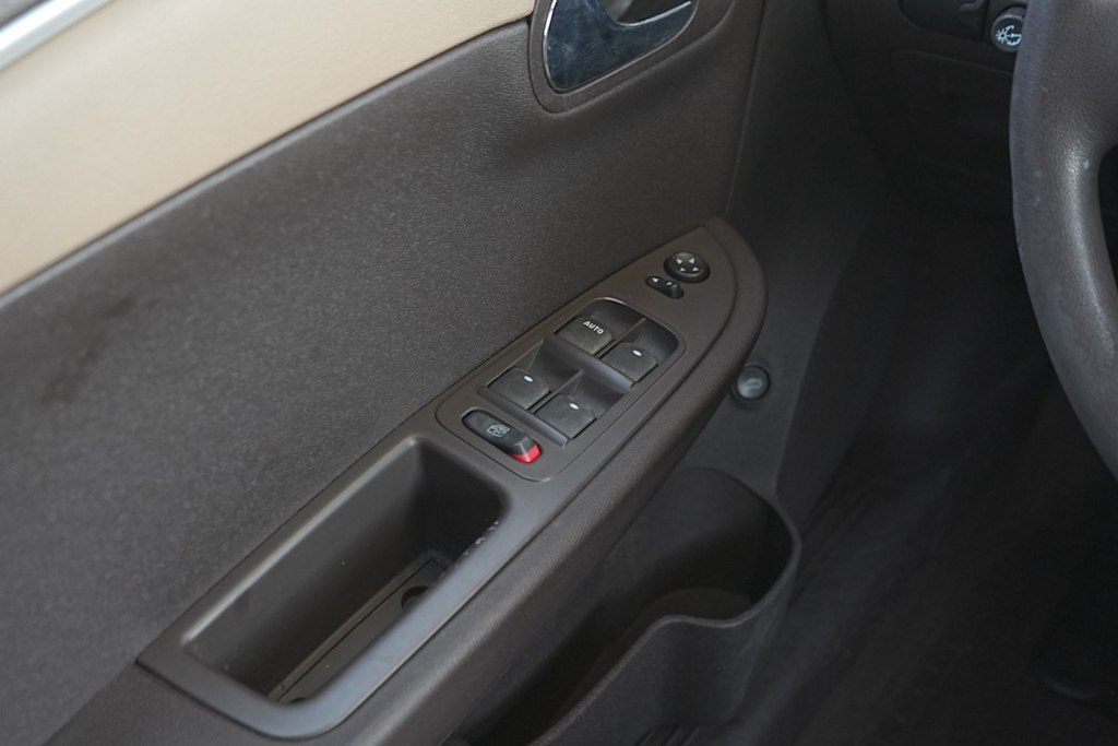 Thumbnail: 2010 Chevrolet Malibu - 27