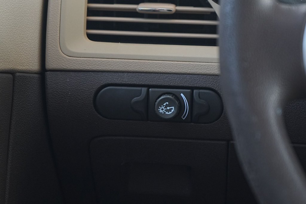 Thumbnail: 2010 Chevrolet Malibu - 26