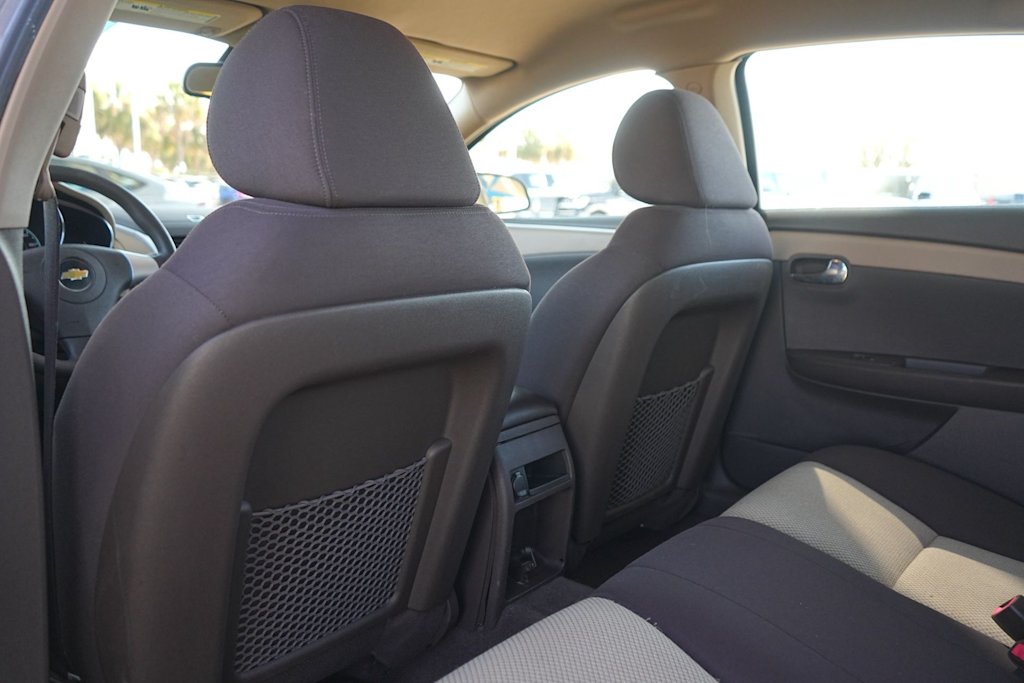 Thumbnail: 2010 Chevrolet Malibu - 13