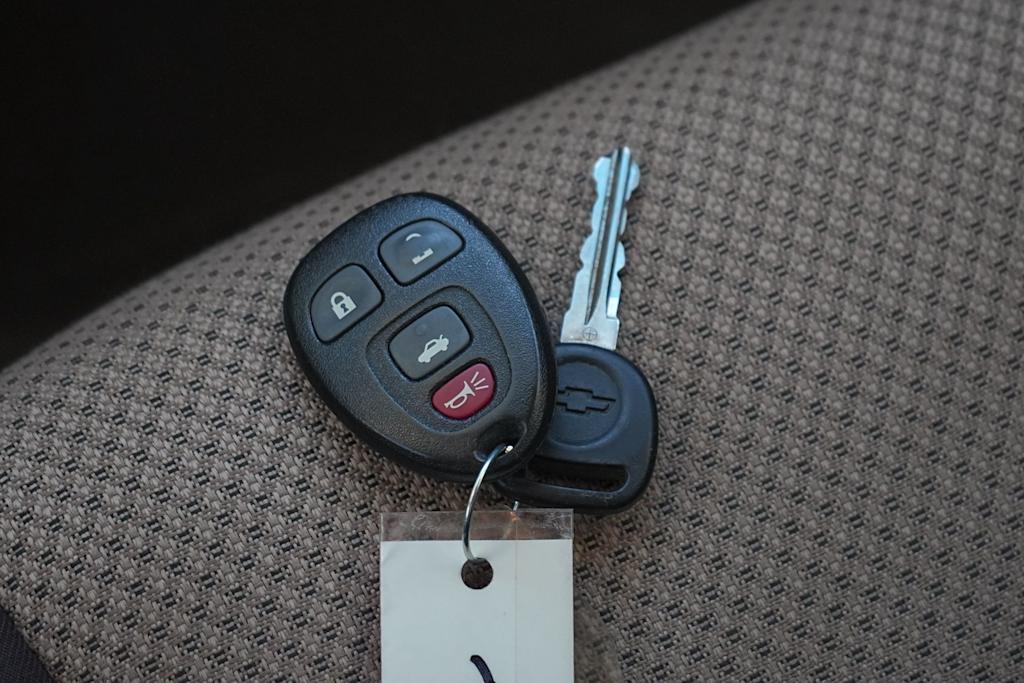 Thumbnail: 2010 Chevrolet Malibu - 18