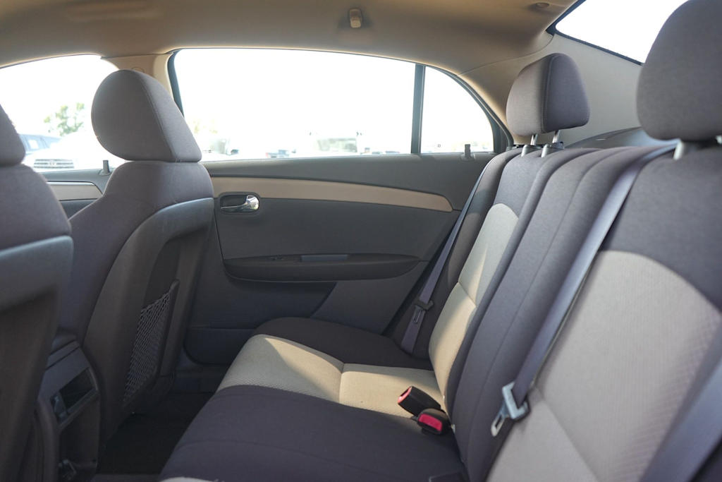Thumbnail: 2010 Chevrolet Malibu - 21