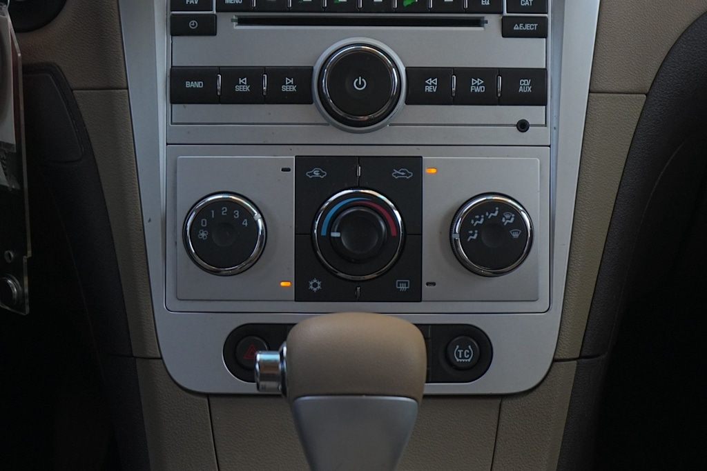 Thumbnail: 2010 Chevrolet Malibu - 25