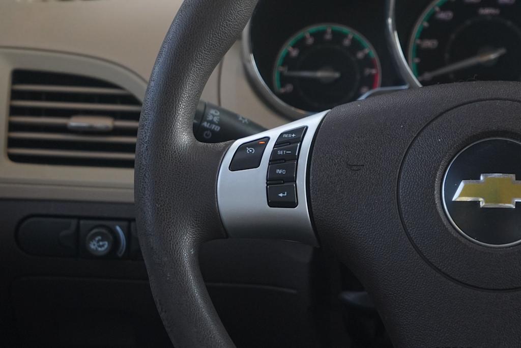 Thumbnail: 2010 Chevrolet Malibu - 22