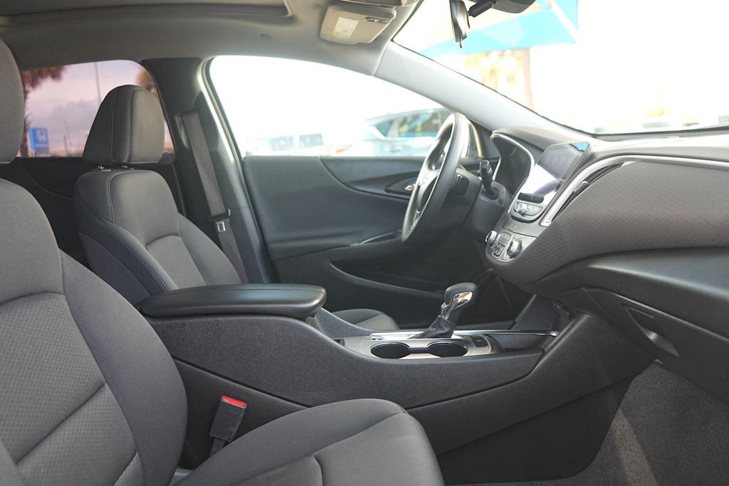Thumbnail: 2023 Chevrolet Malibu - 11
