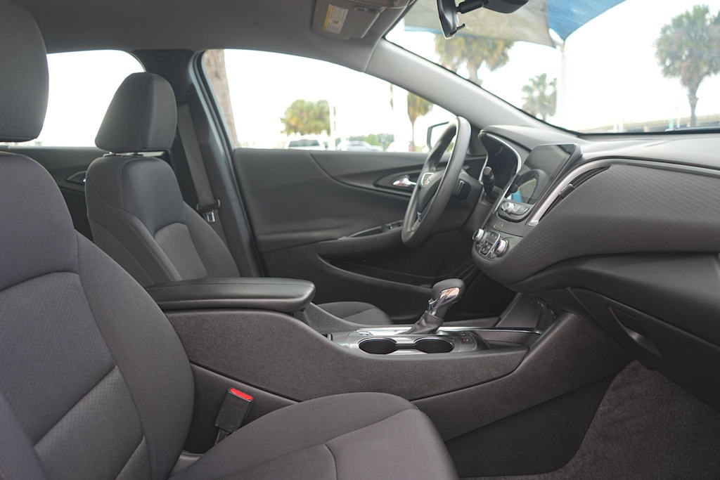 Thumbnail: 2024 Chevrolet Malibu - 11