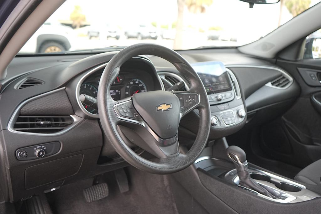 Thumbnail: 2025 Chevrolet Malibu - 2