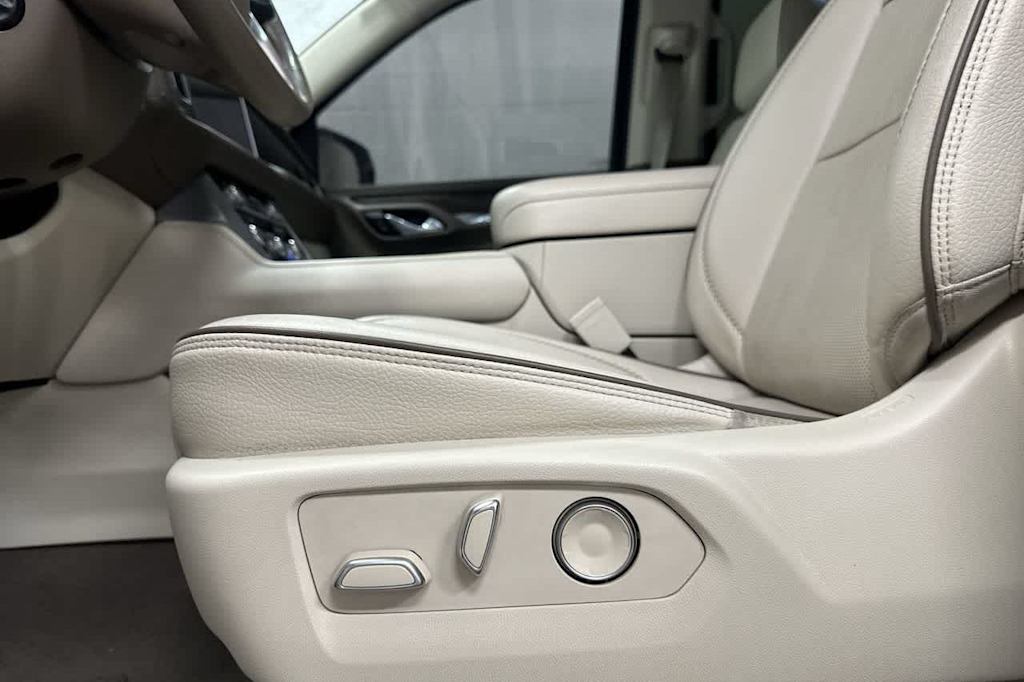 Thumbnail: 2021 GMC Yukon XL - 29