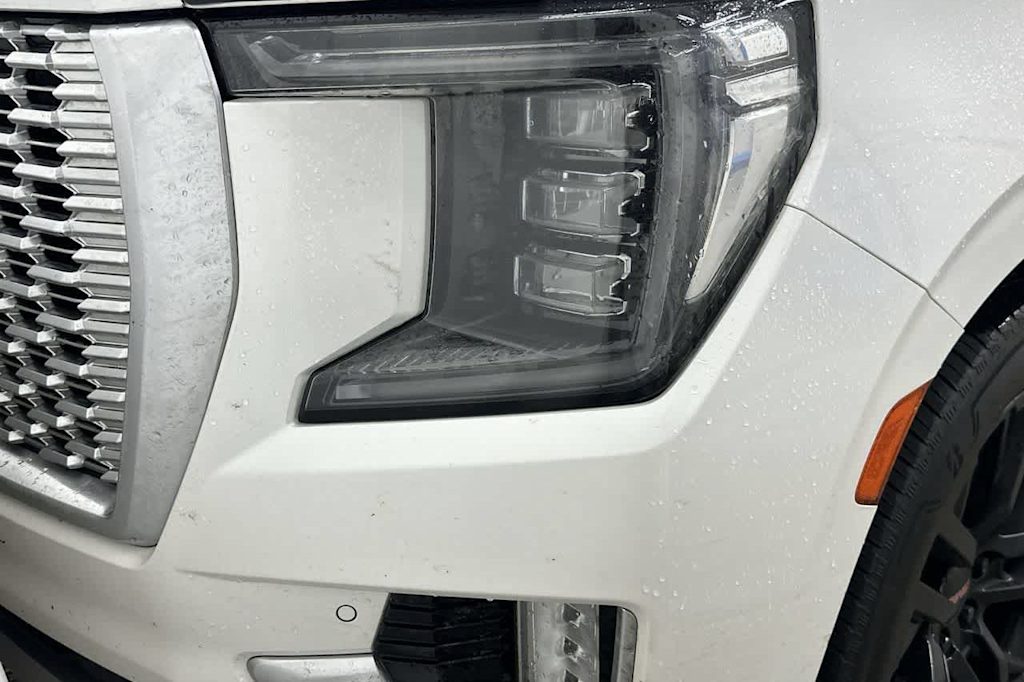 Thumbnail: 2021 GMC Yukon XL - 32