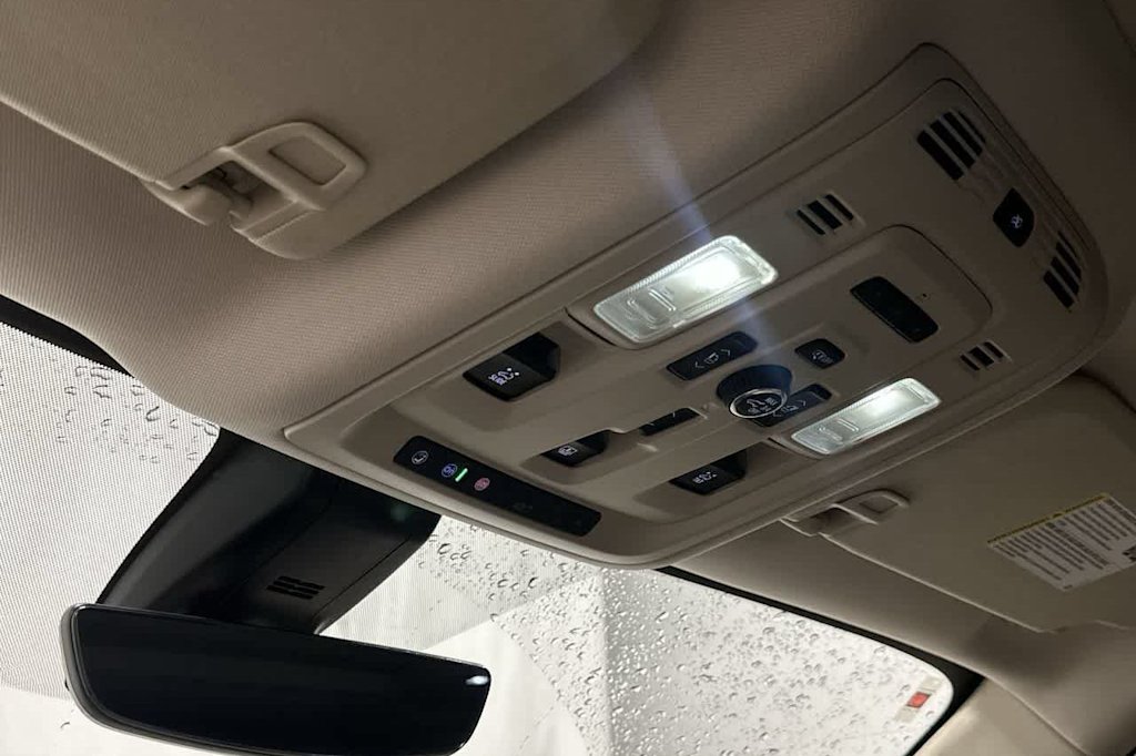 Thumbnail: 2021 GMC Yukon XL - 25