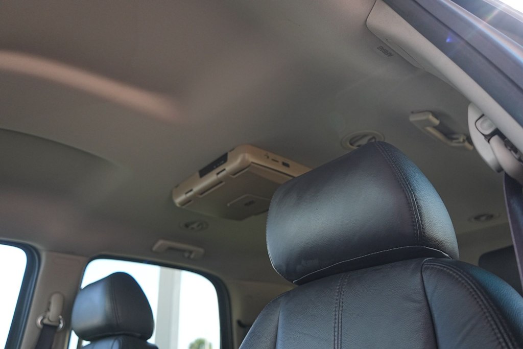 Thumbnail: 2012 Chevrolet Tahoe - 29