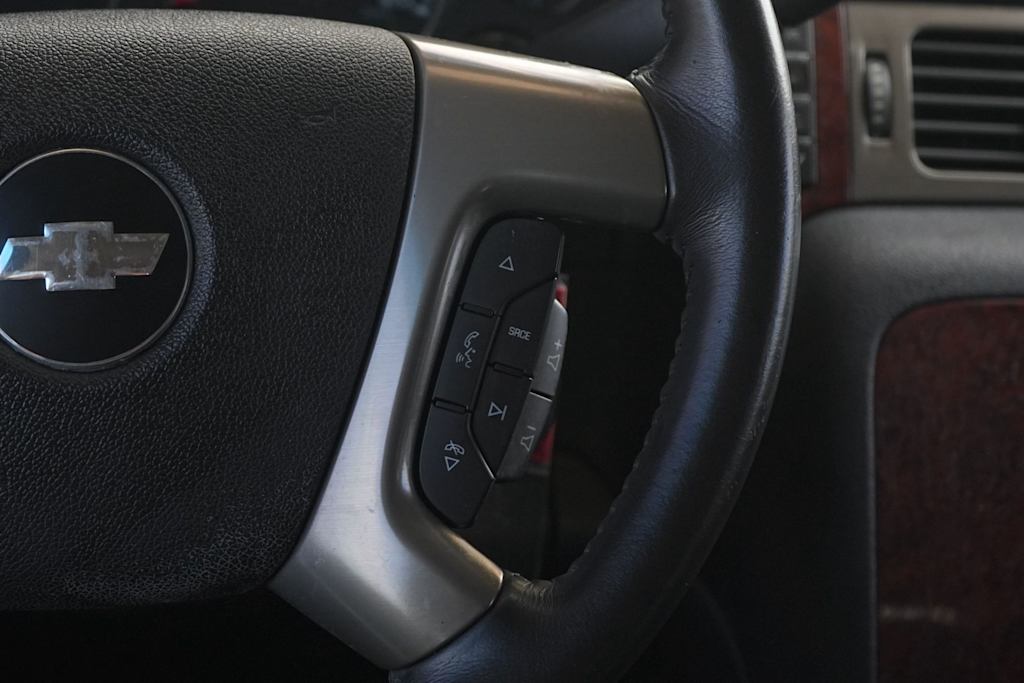 Thumbnail: 2012 Chevrolet Tahoe - 23
