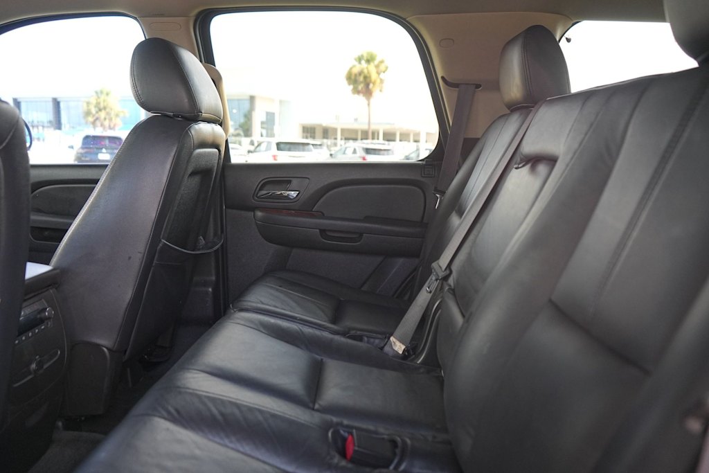 Thumbnail: 2012 Chevrolet Tahoe - 21