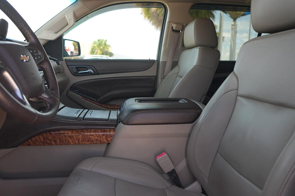 Thumbnail: 2016 Chevrolet Suburban - 11
