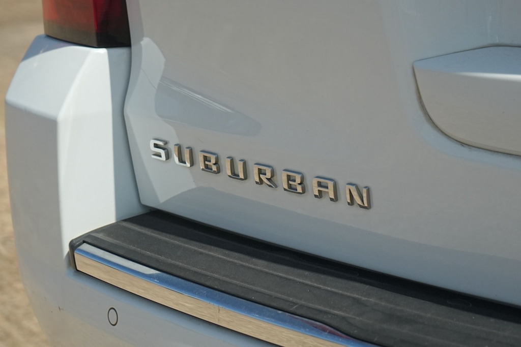Thumbnail: 2016 Chevrolet Suburban - 7