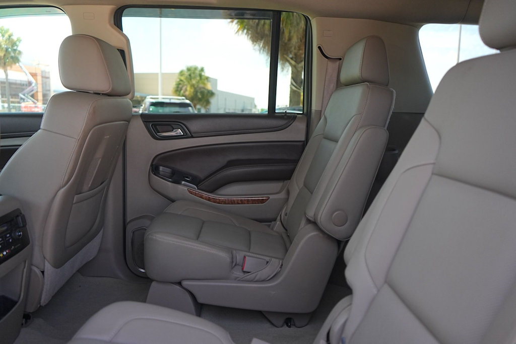 Thumbnail: 2016 Chevrolet Suburban - 21