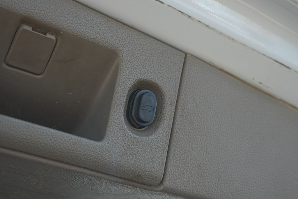 Thumbnail: 2016 Chevrolet Suburban - 29