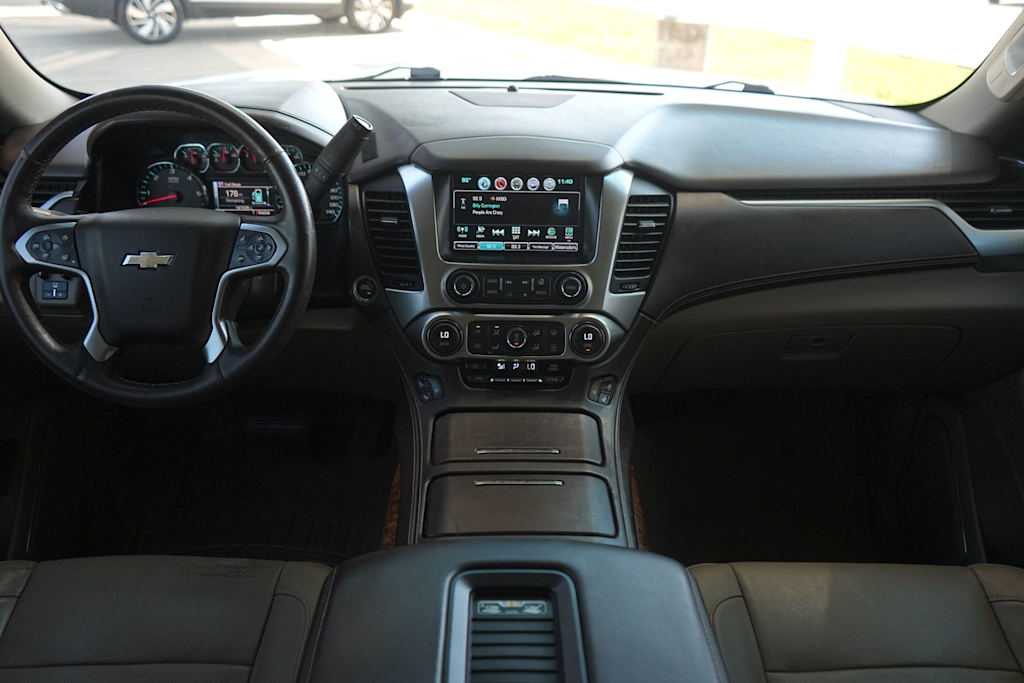 Thumbnail: 2016 Chevrolet Suburban - 10