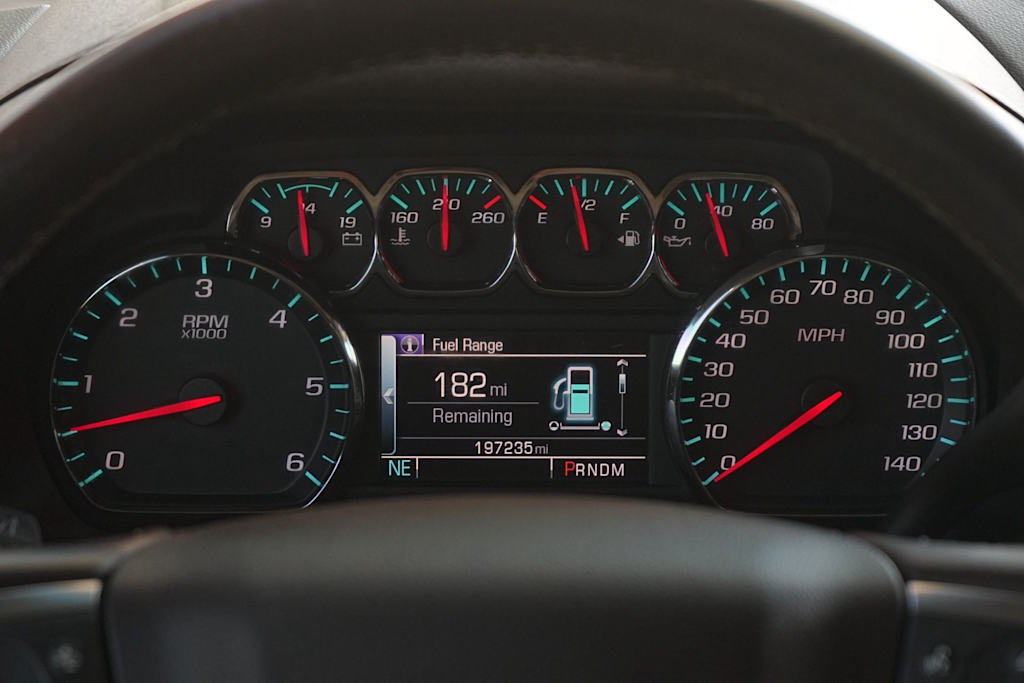 Thumbnail: 2016 Chevrolet Suburban - 16