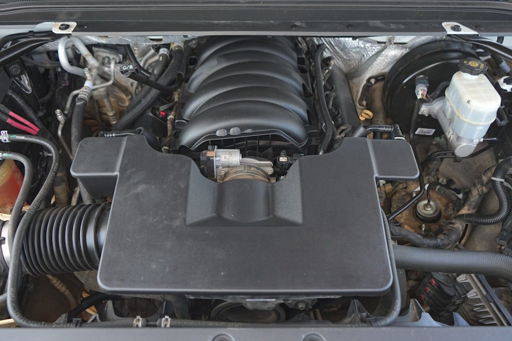 Thumbnail: 2016 Chevrolet Suburban - 9