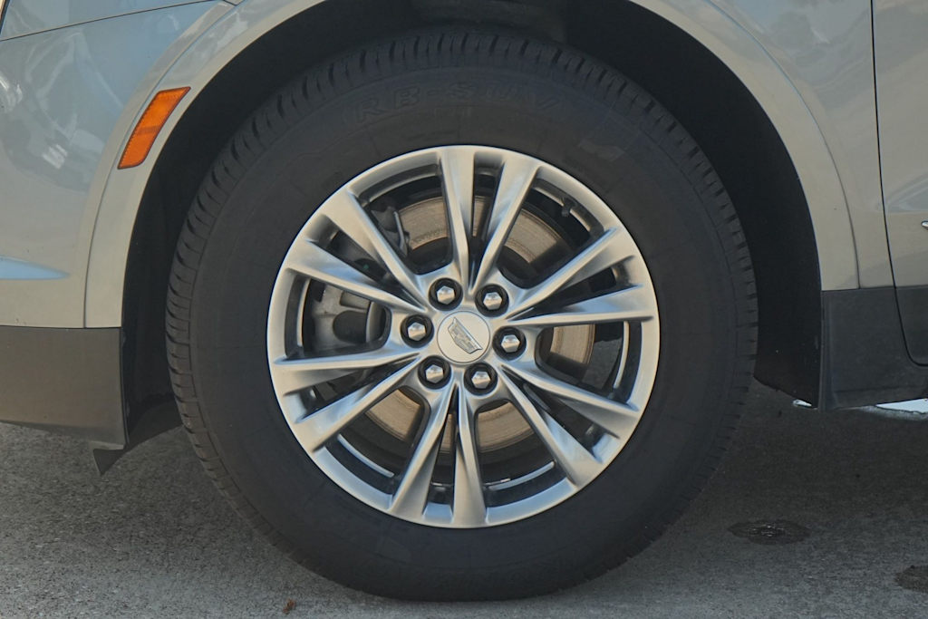 Thumbnail: 2023 Cadillac XT5 - 8