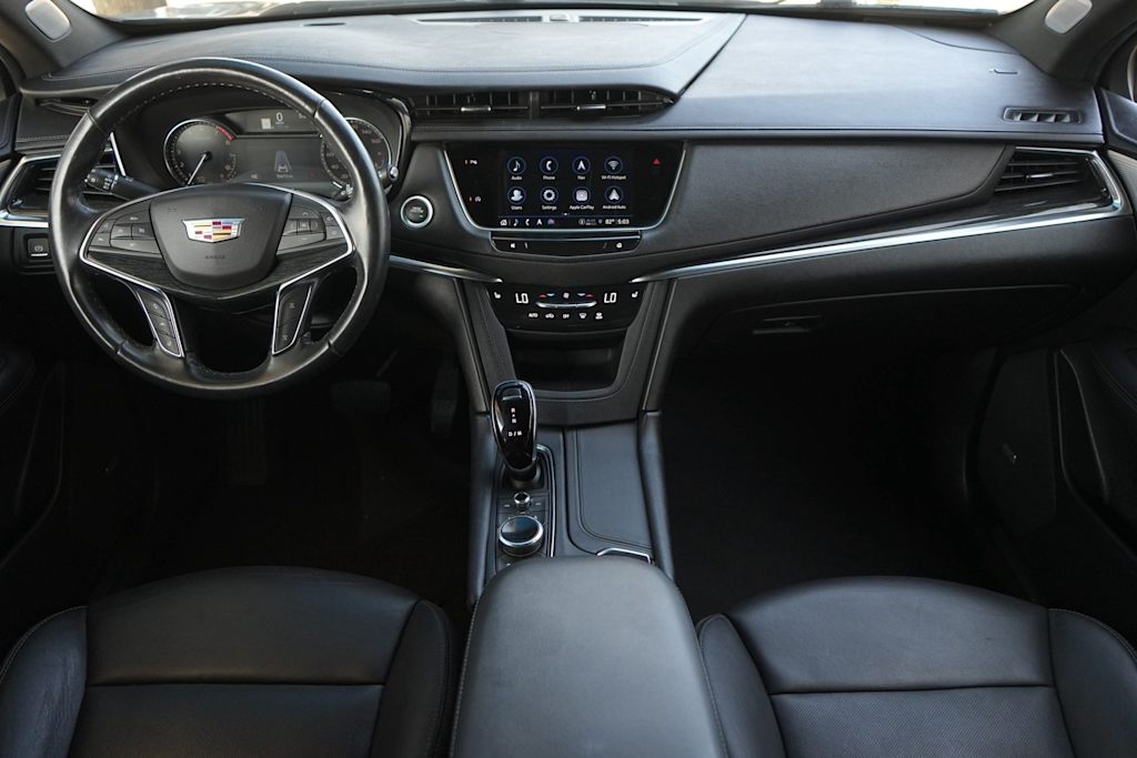 Thumbnail: 2023 Cadillac XT5 - 10