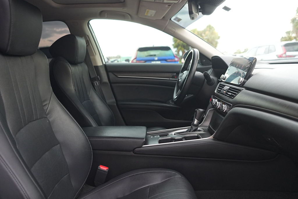 Thumbnail: 2018 Honda Accord - 12
