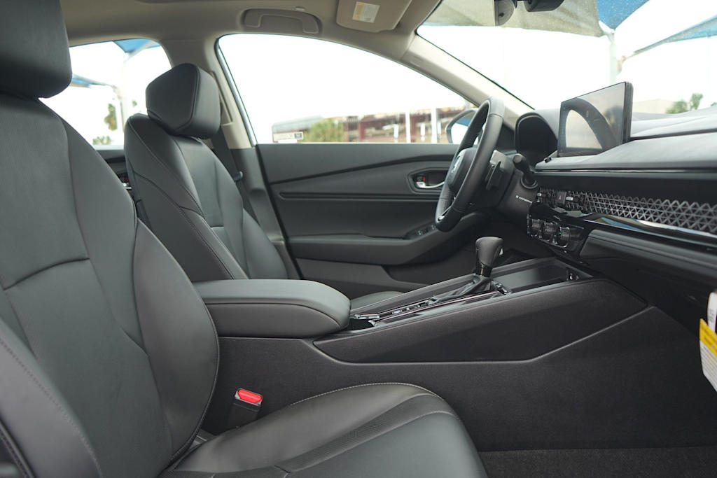 Thumbnail: 2025 Honda Accord - 12