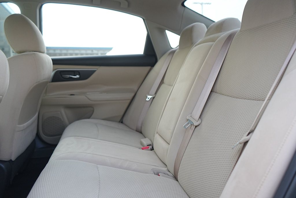 Thumbnail: 2015 Nissan Altima - 23