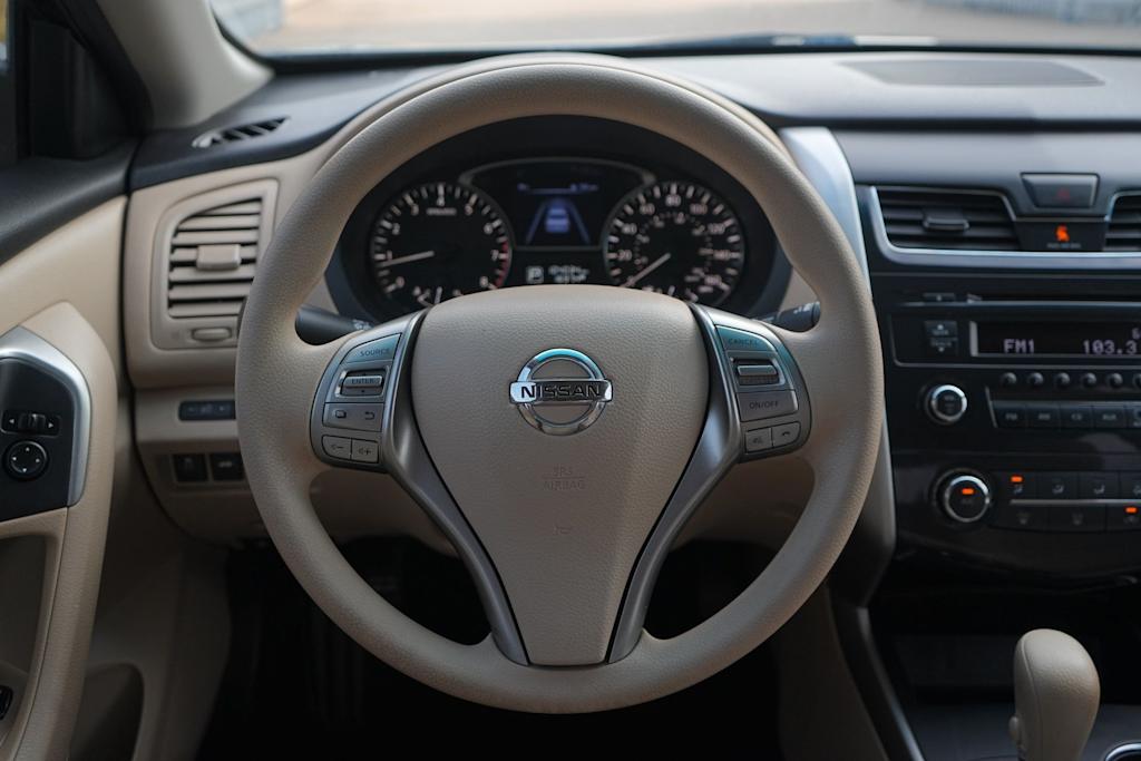 Thumbnail: 2015 Nissan Altima - 14