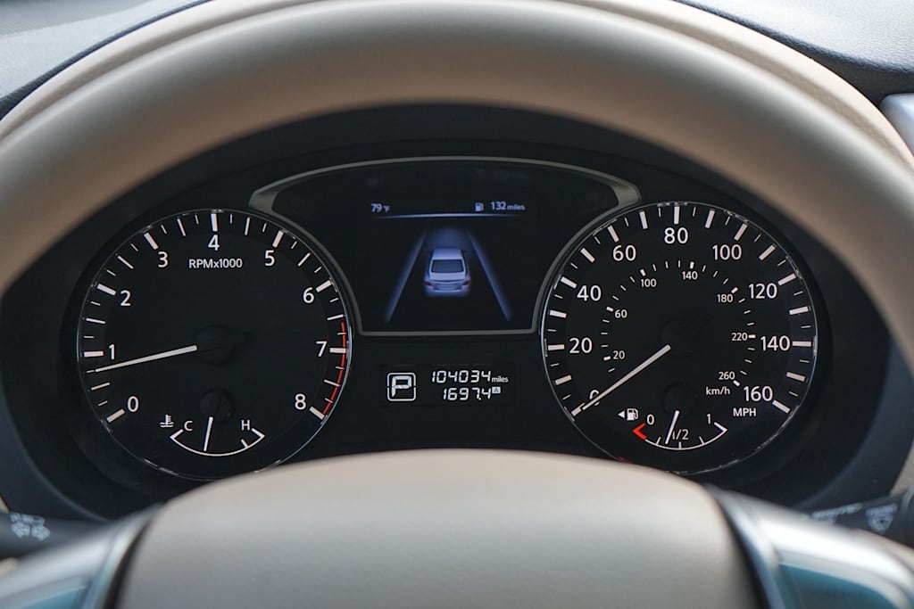 Thumbnail: 2015 Nissan Altima - 17