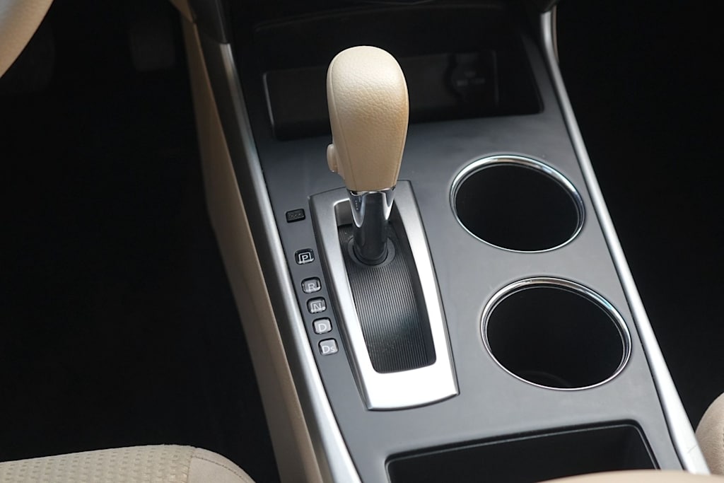 Thumbnail: 2015 Nissan Altima - 16