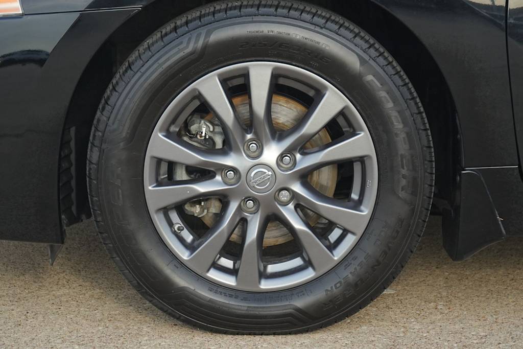 Thumbnail: 2015 Nissan Altima - 8