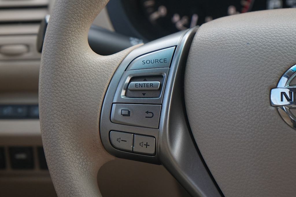 Thumbnail: 2015 Nissan Altima - 24