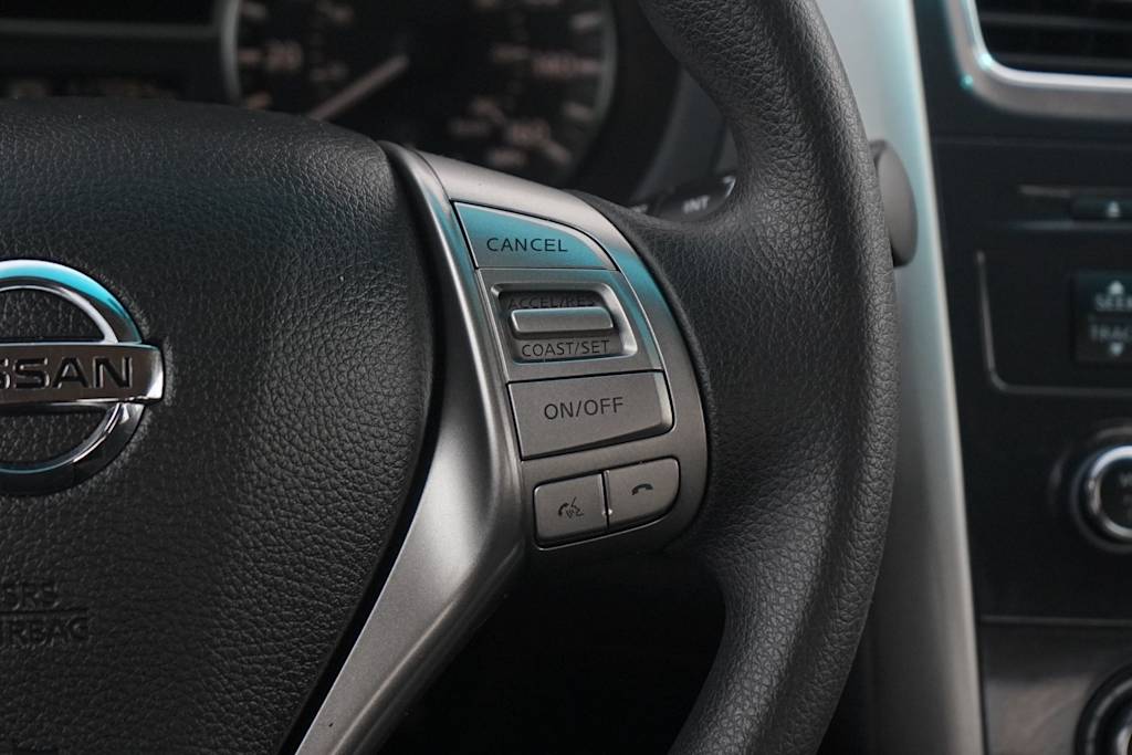 Thumbnail: 2015 Nissan Altima - 24