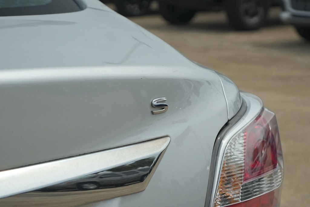 Thumbnail: 2015 Nissan Altima - 20