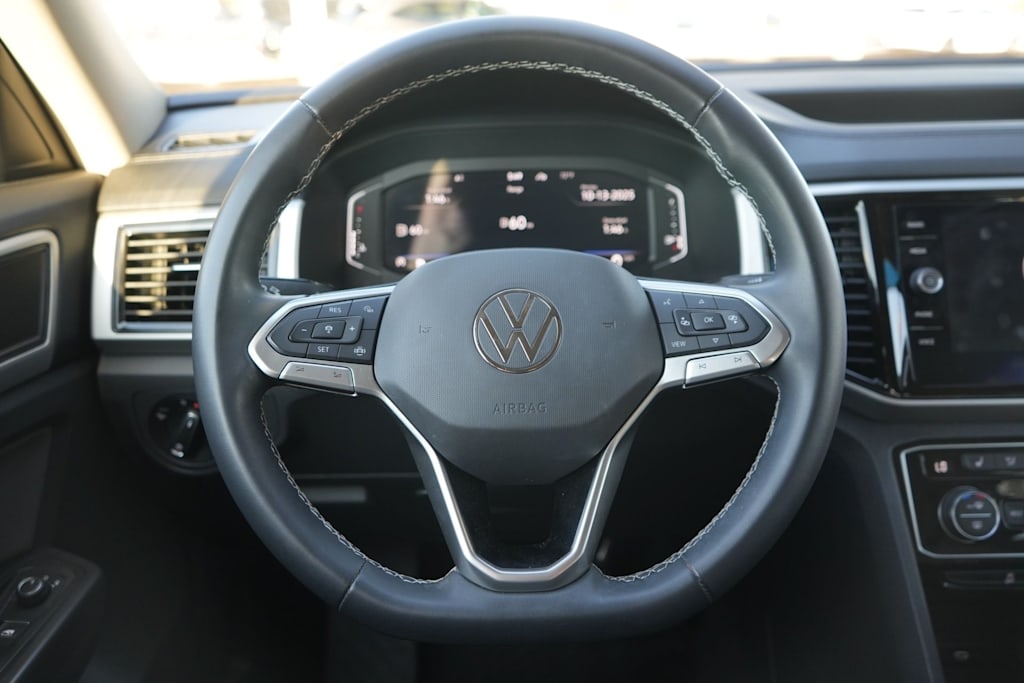 Thumbnail: 2022 Volkswagen Atlas - 14