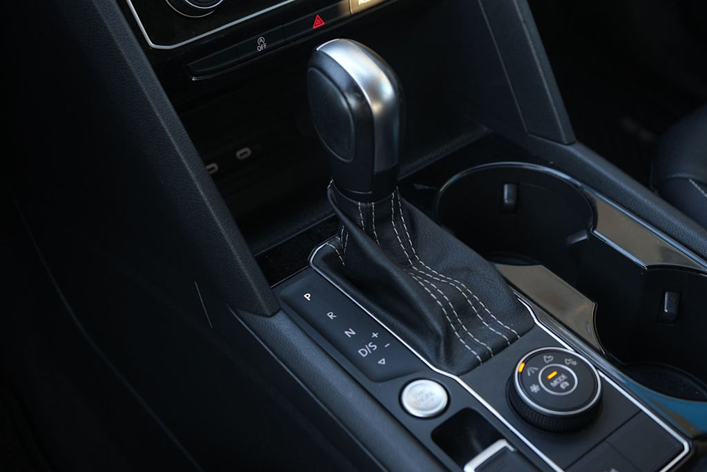 Thumbnail: 2022 Volkswagen Atlas - 16