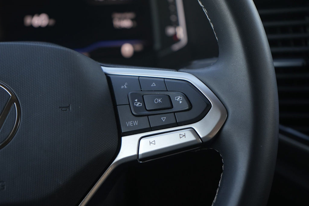 Thumbnail: 2022 Volkswagen Atlas - 24