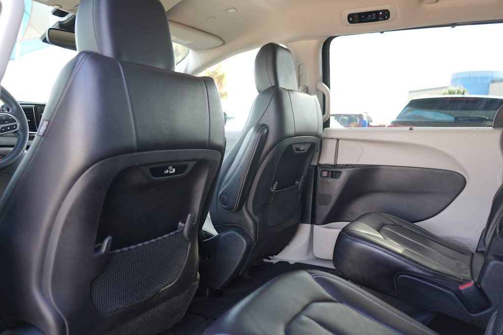 Thumbnail: 2022 Chrysler Pacifica - 20