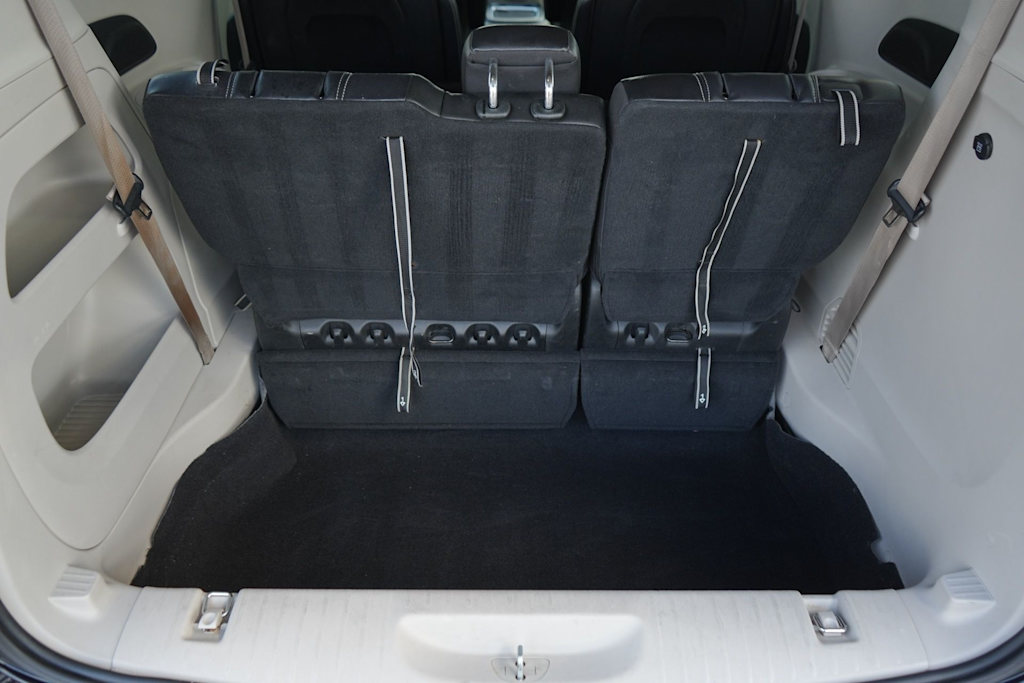 Thumbnail: 2022 Chrysler Pacifica - 17