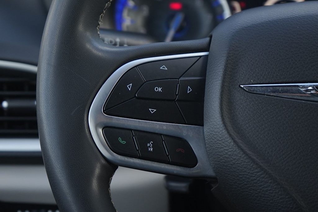 Thumbnail: 2022 Chrysler Pacifica - 23