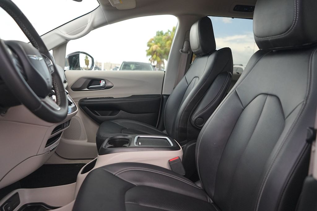 Thumbnail: 2024 Chrysler Pacifica - 11